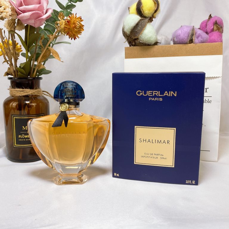 Original qualityGuerlain One Thousand and One Nights Perfume for Women 90ml, Guerlain shalimar. 1925Attributes Women's fragranceFragrance Note Spicy OrientalTop Note Mandarin Orange Cedar Lemon LemonMiddle Note Iris Patc