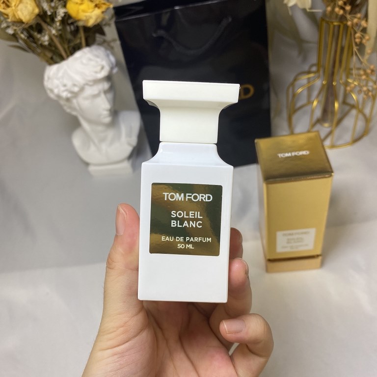 Original qualityTom Ford TF Daylight Sunshine Amber Radiant Flow Unisex Perfume by Tom Ford 5mlFragrance Oriental FloralTop notes Bergamot Cardamom Pink Pepper PistachioMiddle notes Jasmine, tuberose, ylang ylangBase not