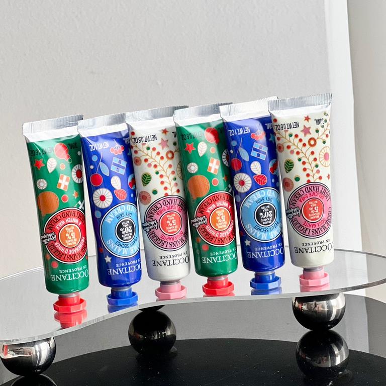 Original qualityL'Occitane Red Tong Tong hand cream six-piece carton! 30ml x 6 with gift bag. A year-round product, grab and stock up ~ pro-choice goodies, 6 x 30ML per carton! This carton of 6 are all shea butter, blue 