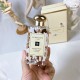 Original qualityjomalone zumalone zumalon 2021 new year limited edition English pear and freesia perfume 100mlThe sensual freshness of a ripe autumn pear surrounded by a bouquet of white freesia, enhanced by amber, patch