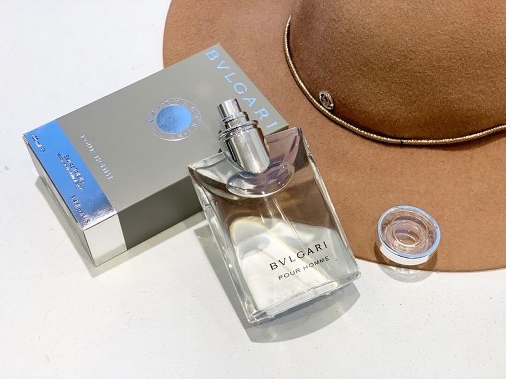 Original qualityWhite Boy Darjeeling Original is here!The Boy in White Darjeeling Original is here You're as comfortable as a quilt Bulgari Darjeeling Tea The original rumored boyfriend fragranceLiu Haoran same perfume  