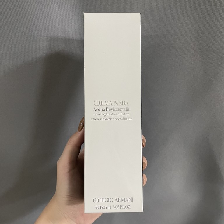 Original quality(Armani Black Key 150ml Green Water for Oily Skin)    price adjustment   Armani Black Key Green Water! I've been using this green water for half a month now because it has essence in it, and for my oily s