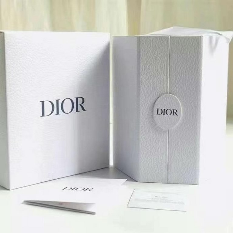 Original qualityDior Castle Perfume Sample 5ml five sets! 2021 new version. Contains Sweetheart, Joy of Joy, True Me, Red Poison, Rhyme Light.