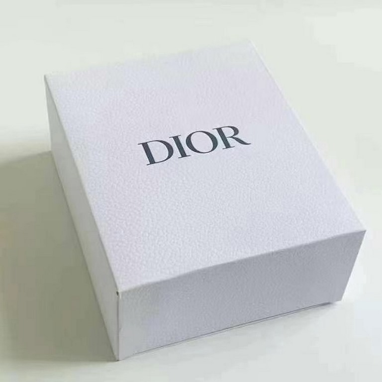 Original qualityDior Castle Perfume Sample 5ml five sets! 2021 new version. Contains Sweetheart, Joy of Joy, True Me, Red Poison, Rhyme Light.