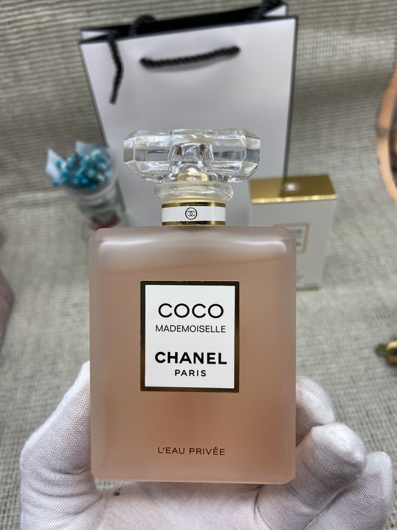 Chanel bliss coco scrub bottle 100mlFragrance Notes Woody OrientalTop notes Orange Lemon LemonMiddle Note Rose JasmineBase Note Patchouli, Soybean, Vanilla, Laudanum, MuskAttributes Women's FragrancePerfumer Olivier Polg