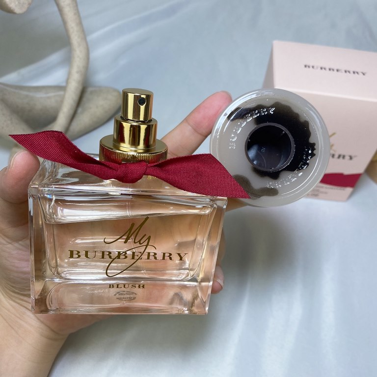 Burberry My Burberry Blush My Burberry 2020 Limited Edition Red Ribbon Flower Scarlet Intense Perfume 90mlFragrance FloralTop note Lemon PomegranateMiddle Note Rose, Apple, StorkBase Jasmine WisteriaAttributes Women's Fr