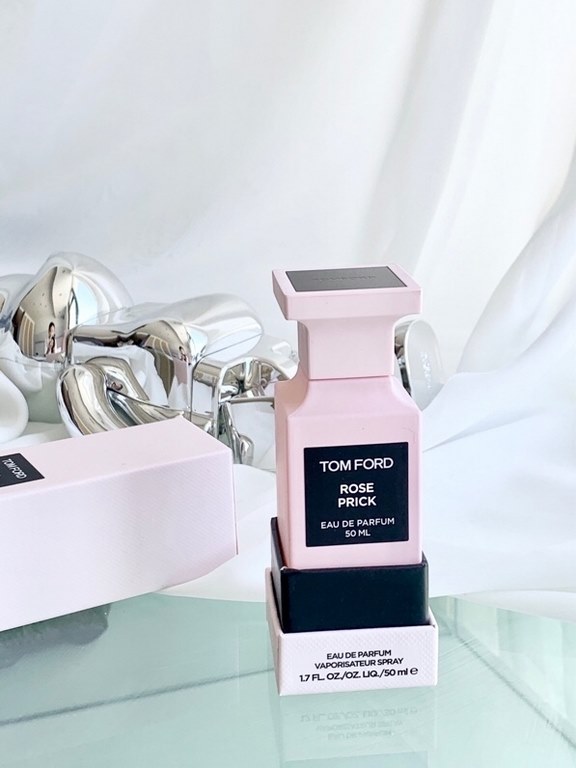 Original qualitytomford tf tomford new limited edition pink rose prick thorn rose perfume丨50mlAlways give people a high cold gorgeous sense of tf with a soft light pink, more than a restrained sense of loveliness, froste