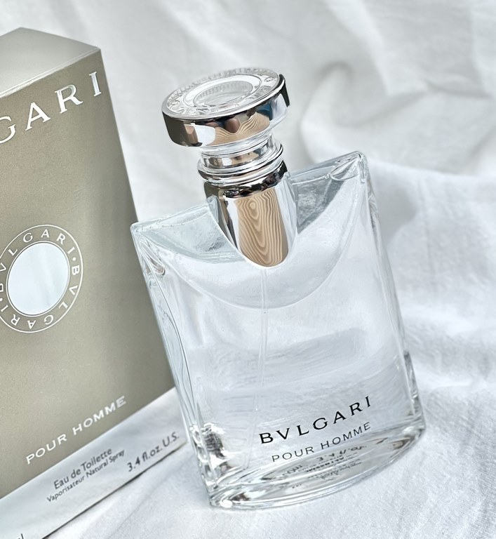 Original qualityBoyfriend Fragrance   Bvlgari Darjeeling Tea Unisex perfume for both men and women  extreme simplicity and atmosphere of the transparent bottle texture of the details also do not let go of the gentle suns