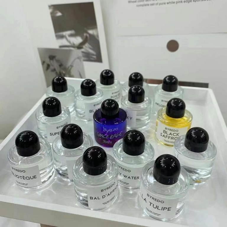 Original qualityParade Sample 10ML Perfume 15 No Man's Land - Limited Starry Blue - Super Cedar - White Wave Romance - Desert Lonely Soul - Gypsy - Tulip - Saffron - Journey to Africa - Inflorescence - First Roses - Firs