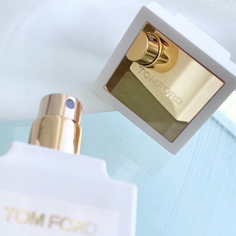 Original qualityFind your own self in tf and this is evening tuberose 50mlEvery girl can find herself in perfume, and what I found is this #tomford dark night scent with tuberose as the base note @tom ford beautyThe tom 