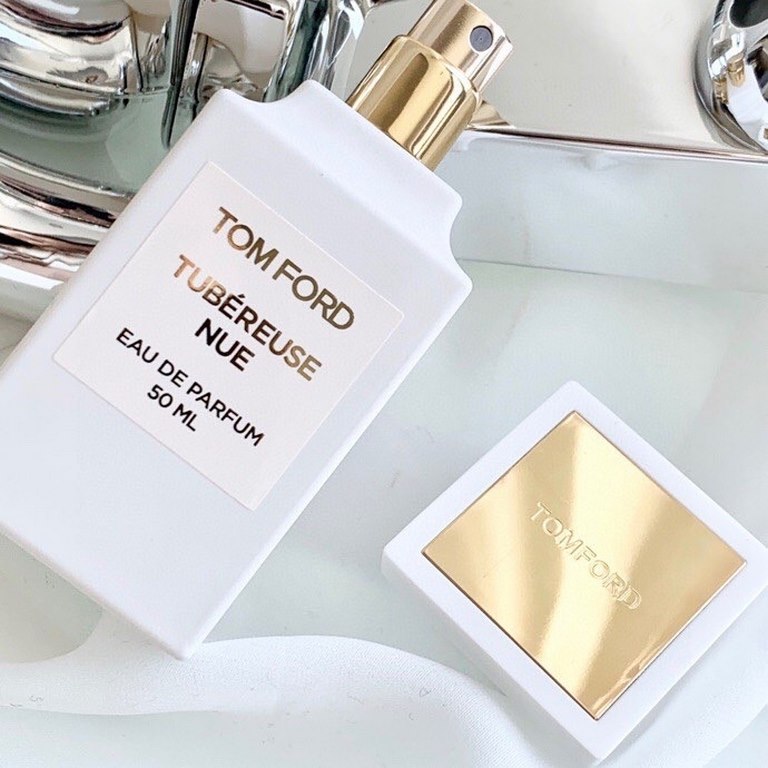 Original qualityFind your own self in tf and this is evening tuberose 50mlEvery girl can find herself in perfume, and what I found is this #tomford dark night scent with tuberose as the base note @tom ford beautyThe tom 