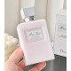 Original qualityMiss Dior Fragrance Body Lotion (200ml)   The king of broken goods! Finally in stock   Sweet girl's secret, starting from a bottle of body lotion! Miss Dior Fragrance Body Lotion  This body lotion is the 