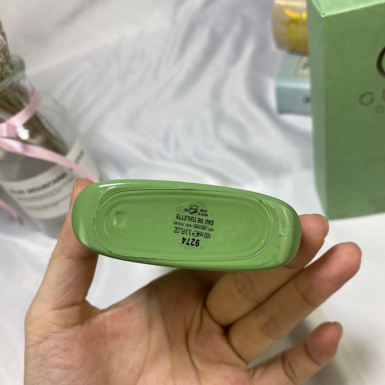 Original qualityGucciGucci Sin Love 2020 Valentine's Day Limited Edition Couple's Perfume LOVE EDITION Grass Green for Men 90mlThe men's fragrance adopts the grass green bottle, belongs to the spicy aroma typeTop notes k