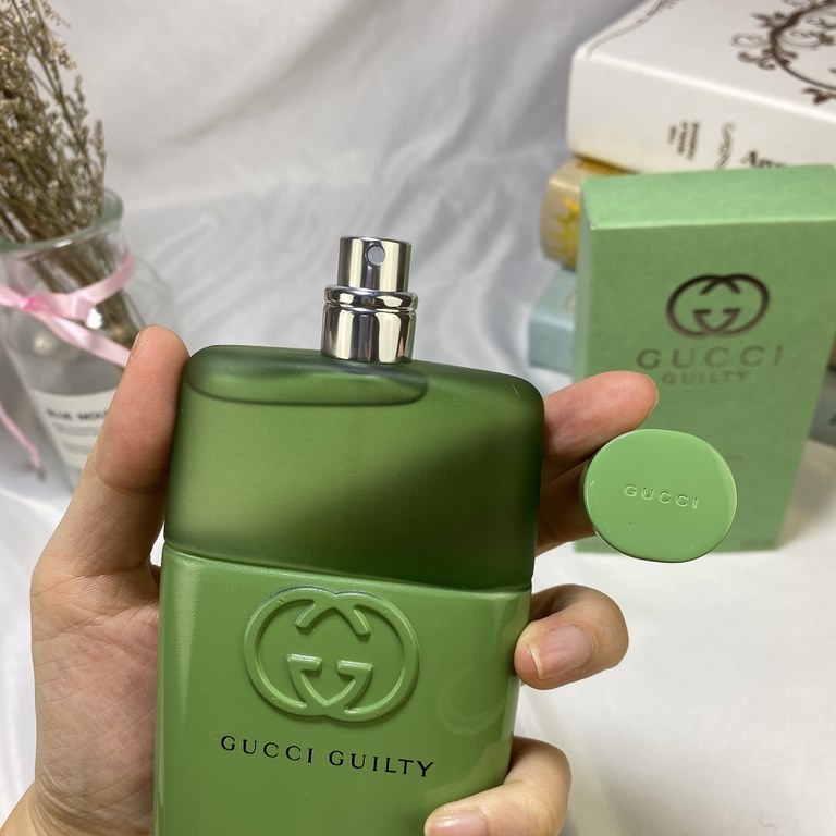 Original qualityGucciGucci Sin Love 2020 Valentine's Day Limited Edition Couple's Perfume LOVE EDITION Grass Green for Men 90mlThe men's fragrance adopts the grass green bottle, belongs to the spicy aroma typeTop notes k