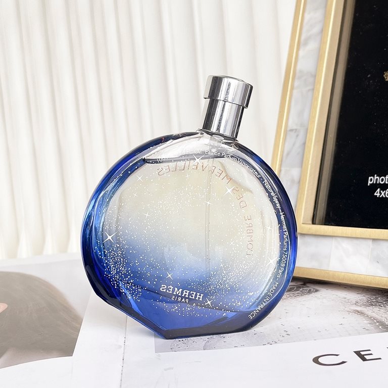 Original qualityhermes 2020 dark shadow orange starlight fragrancehermes 2020 new l'ombre des merveilles fragrancel' ombre des merveillesThe stars of the night will be picked in the bottle, like stardust blue gradient bo