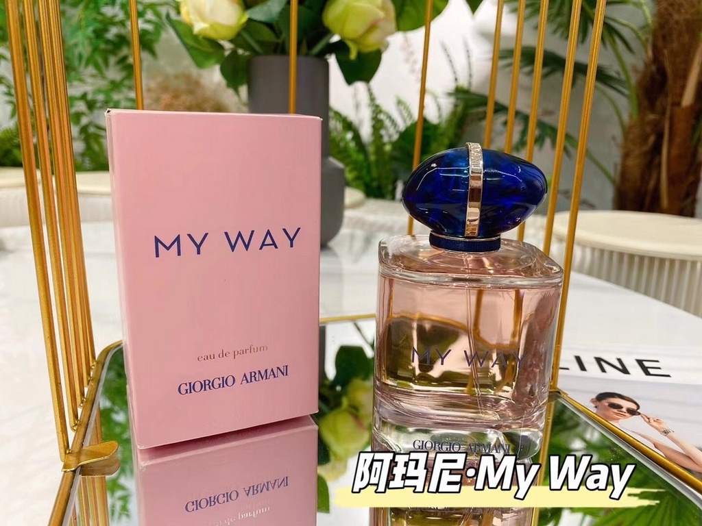 Original quality  my way perfume by ArmaniAccustomed to being bound by the normalization of life, more and more can feel the rare breakthrough.Rather than being entangled in trivialities, it is more hard-won to look outw