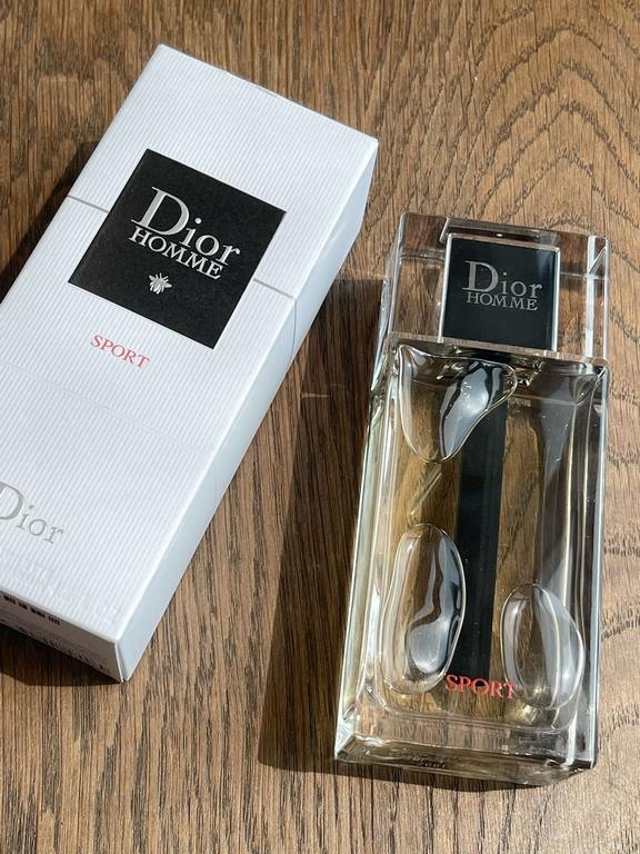 Original qualityDior untamed sports edt eau de toilette for men 125mlThe aim is to create an ideal boyfriend fragrance, wantonly waving wine sexy and charming temperament, straightforward and powerful to show the contemp