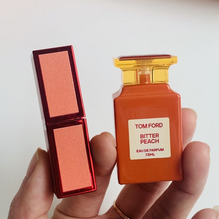 Original qualityTf Bitter Peach Sample two-piece perfume model! Contains perfume 7.5ml, lipstick No. 16.