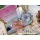 Original quality versace Versace Pink Diamonds      Don't be afraid of being too young when you hear about girly fragrances.From 18 to 30  can be easily handledThis Versace Diamond is sweet but not too sweet.Elegant like