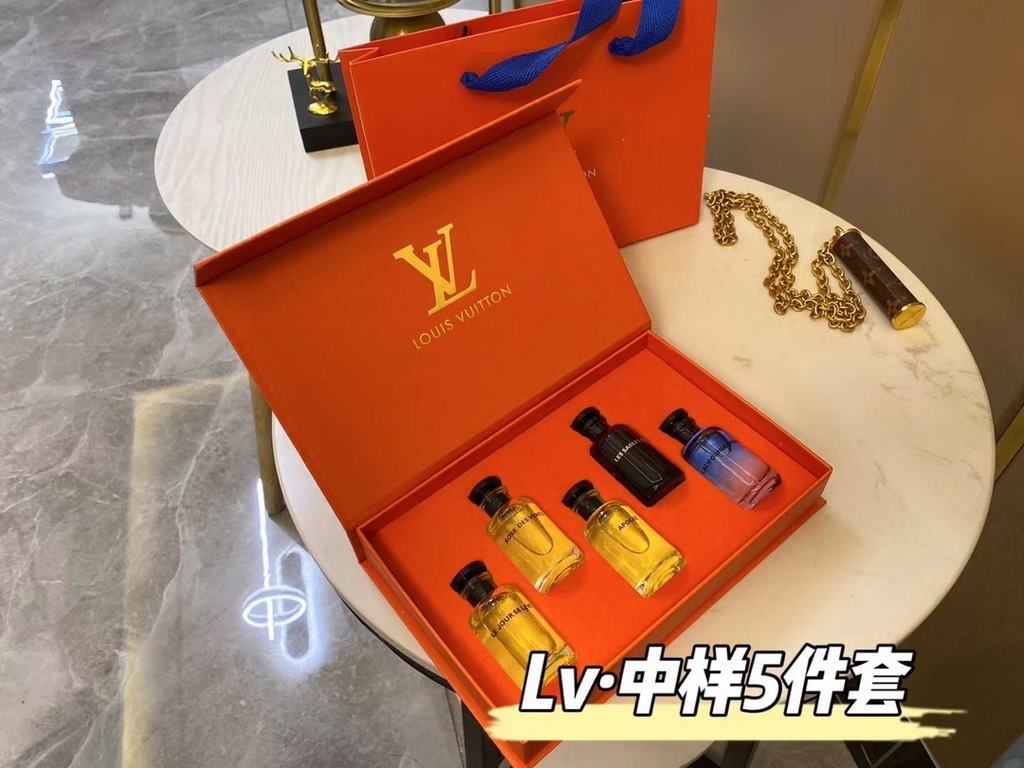 Original qualitylv perfume sample set of 5 orange box lv perfume q version 10ml gift box five sets with gift bagContains California Dreams, Saab Rose, Rose in the Wind, Peak, Breaking Dawn.