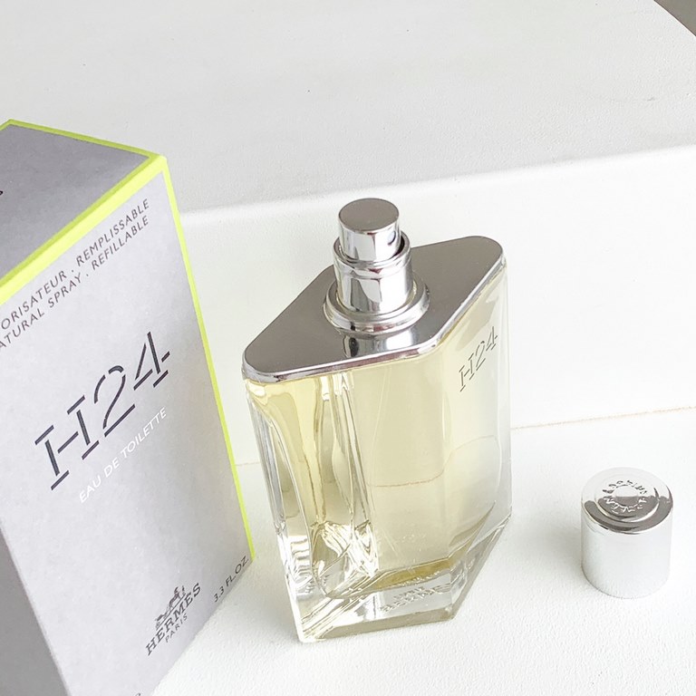 Hermes 2022Hermes H24 Hermes Rhythm XXIV★★☆☆☆☆ Floral and Fruity Metallic Sauvage-MetallicIs the vintage trend back in fashion latelyWhy are there so many aldehydic fragrances popping up all of a sudden-Aldehydes are com