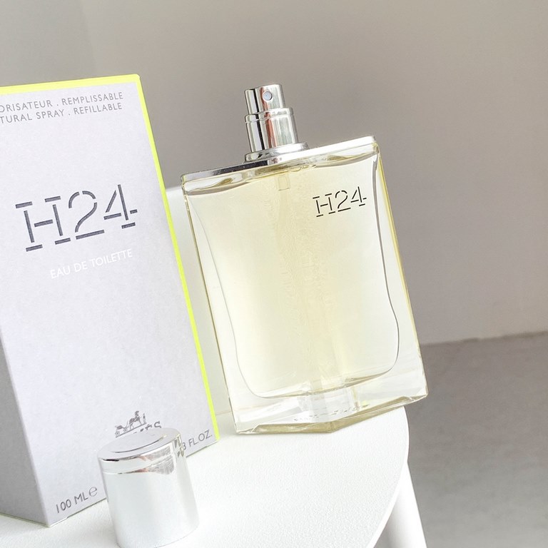 Hermes 2022Hermes H24 Hermes Rhythm XXIV★★☆☆☆☆ Floral and Fruity Metallic Sauvage-MetallicIs the vintage trend back in fashion latelyWhy are there so many aldehydic fragrances popping up all of a sudden-Aldehydes are com