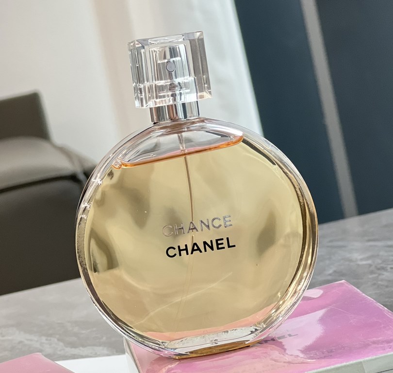 Original quality The rich flower of the human world ~ Chanel Encounter series of perfume is here  Pink Encounter for the Sweet GirlGreen Encounter for the mature woman - Fresh EncounterLife is a beautiful journey that ta