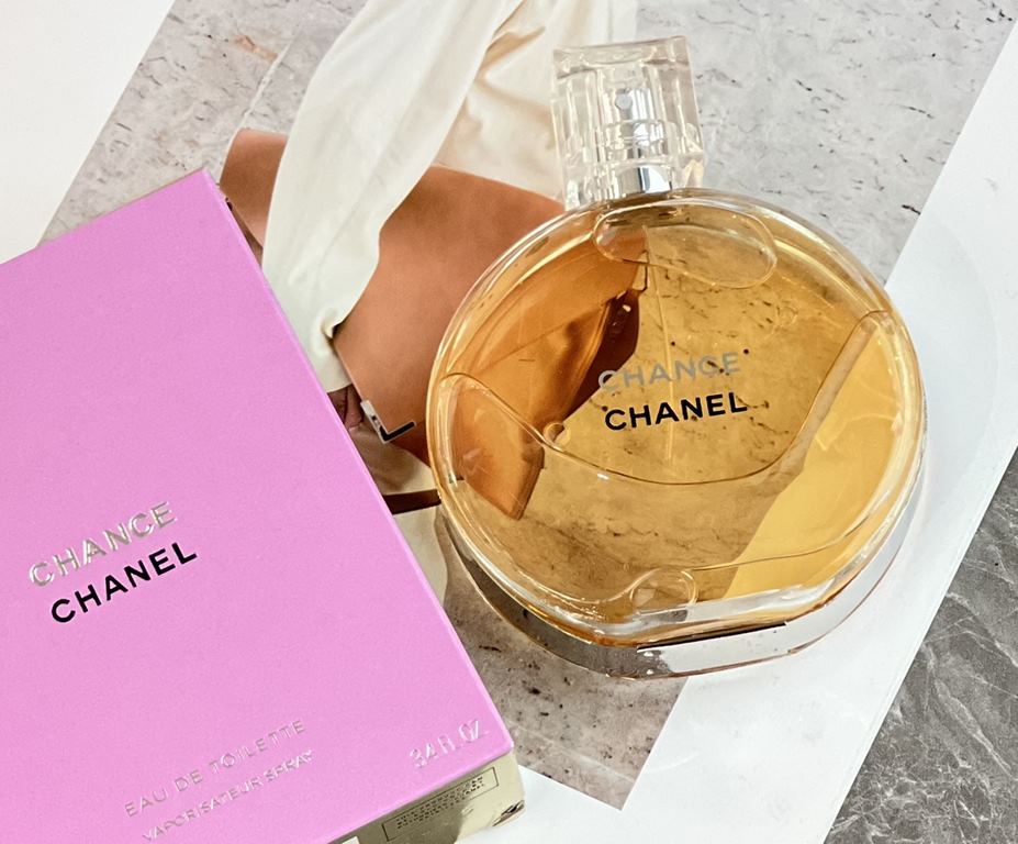 Original quality The rich flower of the human world ~ Chanel Encounter series of perfume is here  Pink Encounter for the Sweet GirlGreen Encounter for the mature woman - Fresh EncounterLife is a beautiful journey that ta