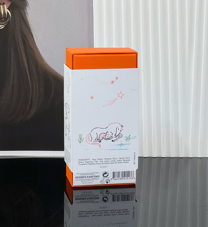 Original quality Hermes Baby edt Eau de Toilette for Women 50ml!   This is a Hermès alcohol-free perfume specially formulated for babies and toddlers, so that little babies can use it with peace of mind, and grown-up bab