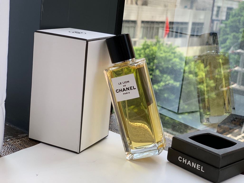 Original quality Chanel high definition perfume 75ml flavor lionCollection 2021 this year a new bottle of perfume lion le lionIt is a tribute to Ms. Chanel did not hesitate to enter it~The rich layers of oriental notes a