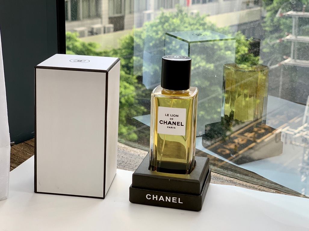 Original quality Chanel high definition perfume 75ml flavor lionCollection 2021 this year a new bottle of perfume lion le lionIt is a tribute to Ms. Chanel did not hesitate to enter it~The rich layers of oriental notes a