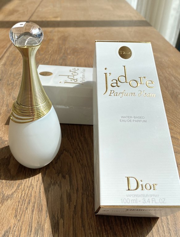 New from Dee's house - True Me Pure White ChansonNew listing! New listing!A fragrance that is not defined #Dior's new True Me Pure and White perfume  Creamy white frosted bottleTextured! With texture! With texture! The f