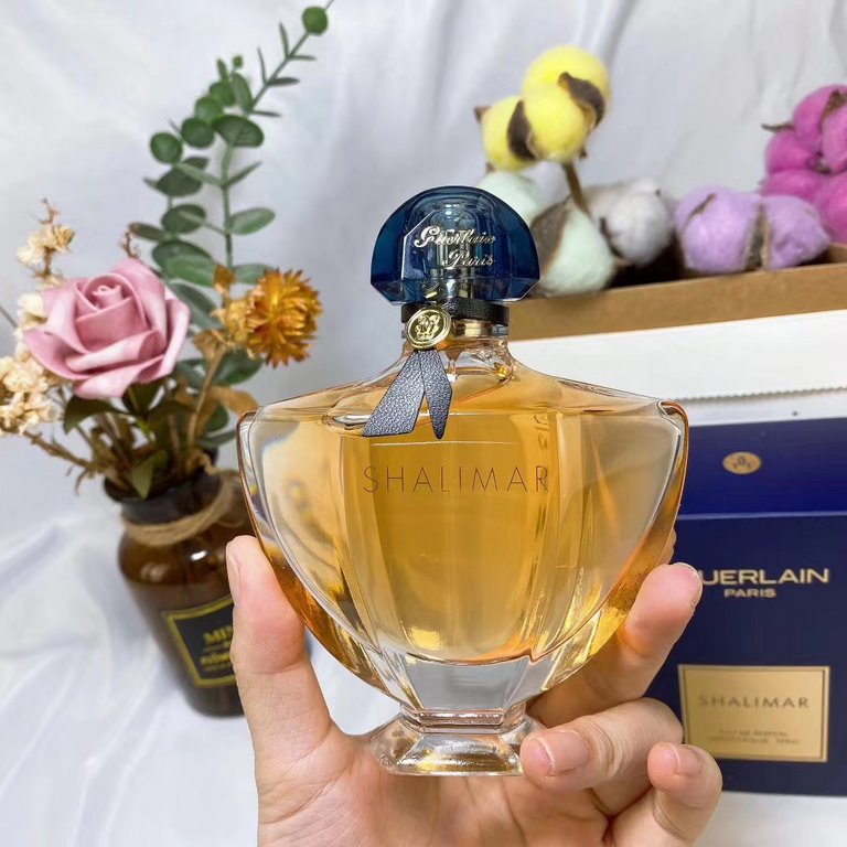 Original qualityGuerlain One Thousand and One Nights Perfume for Women 90ml, Guerlain shalimar. 1925Attributes Women's fragranceFragrance Note Spicy OrientalTop Note Mandarin Orange Cedar Lemon LemonMiddle Note Iris Patc