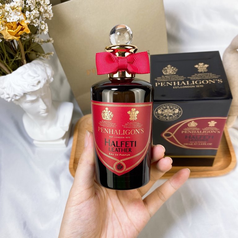 Original qualityBlack Rose Leather Perfume Penhaligon's Penhaligon's Halfeti Leather Black Rose Leather Perfume 1mlThis is a deep fragrance with oriental notes, based on woody and spicy roses. This is a variation of the 