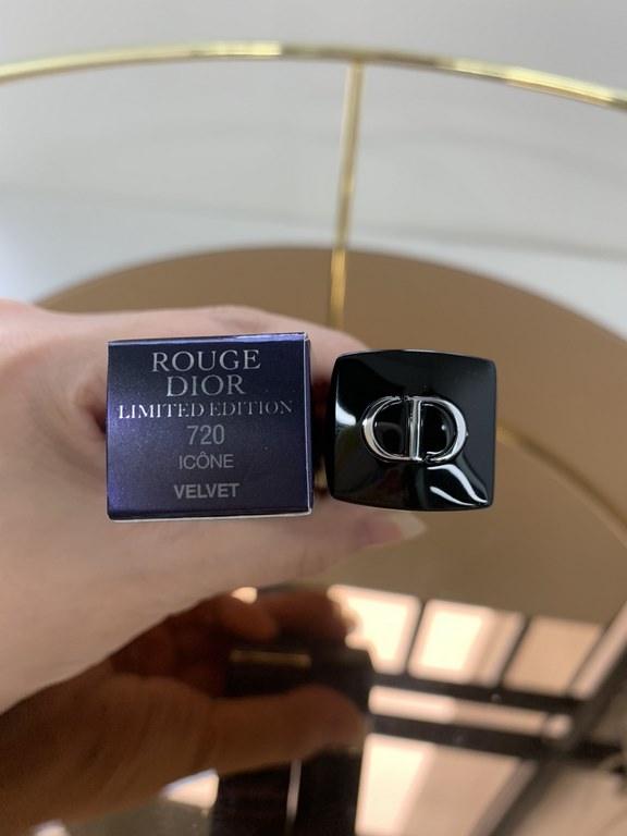 Original qualityDior blue and gold lipstick embossed limited edition! Color 720#.