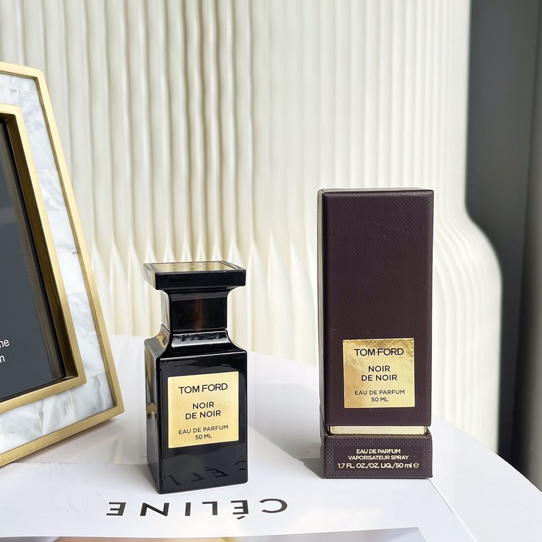 Original qualityTF Black of Black 50 ml The most stunning rose in the gardenLove to use things to share!!!! TOM FORD Tom Ford TOM FORD Black of Black Perfume Spray Fragrance note Sweet Moss  Top note Saffron  Middle note