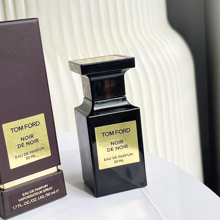 Original qualityTF Black of Black 50 ml The most stunning rose in the gardenLove to use things to share!!!! TOM FORD Tom Ford TOM FORD Black of Black Perfume Spray Fragrance note Sweet Moss  Top note Saffron  Middle note