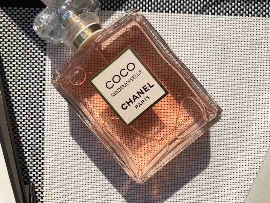 Original qualitycoco fragrance 100ml  The new fragrance adds a blend of Tonka bean and vanilla with amber notes for a fuller, brighter and softer scent.