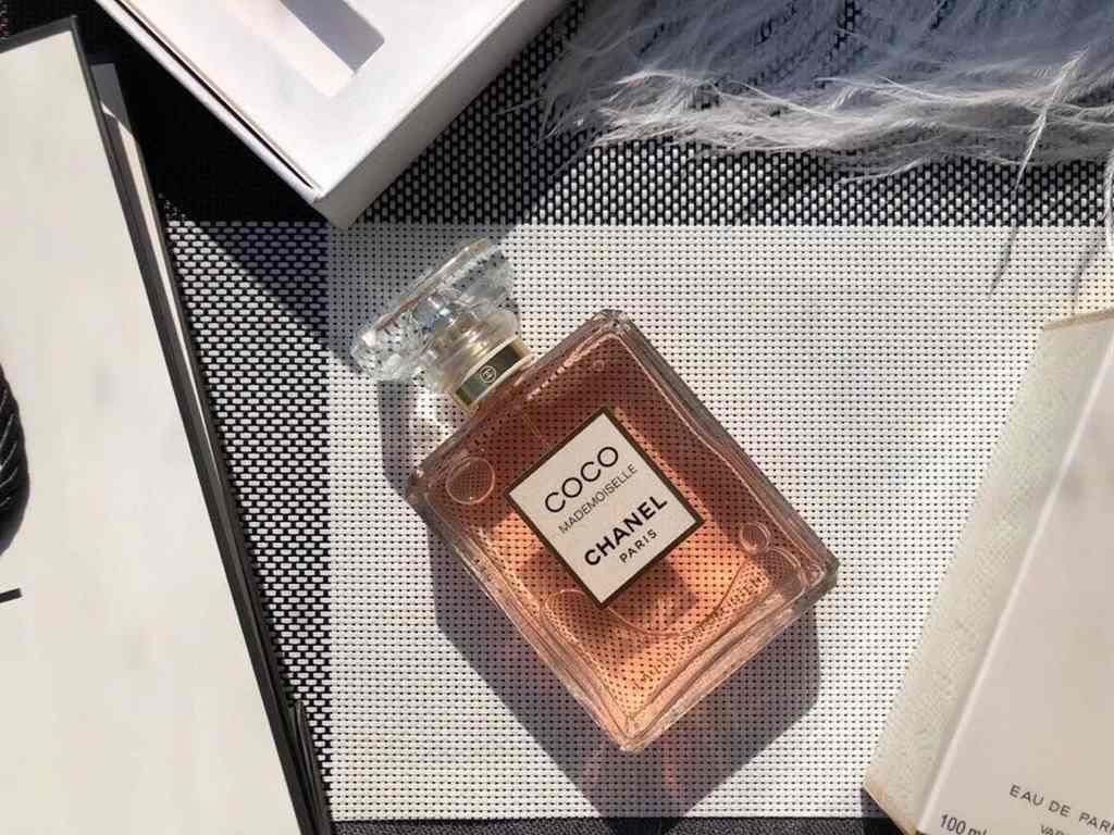 Original qualitycoco fragrance 100ml  The new fragrance adds a blend of Tonka bean and vanilla with amber notes for a fuller, brighter and softer scent.