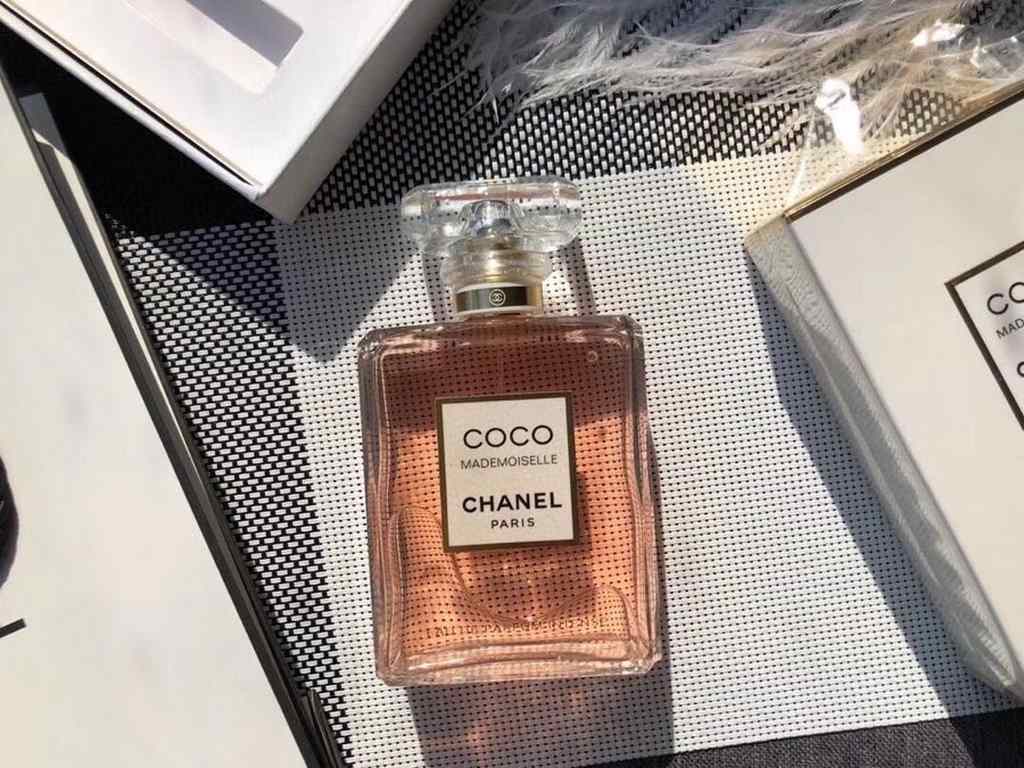 Original qualitycoco fragrance 100ml  The new fragrance adds a blend of Tonka bean and vanilla with amber notes for a fuller, brighter and softer scent.