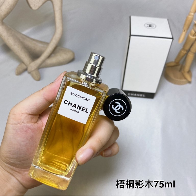 Original qualityChanel Chanel High Definition Perfume Sycomore Collection Sycamore Shadow Wood Perfume 75mlLes Exclusifs de Chanel Sycomore is a woody floral musk fragrance for women.The composition is based on vetiver, 