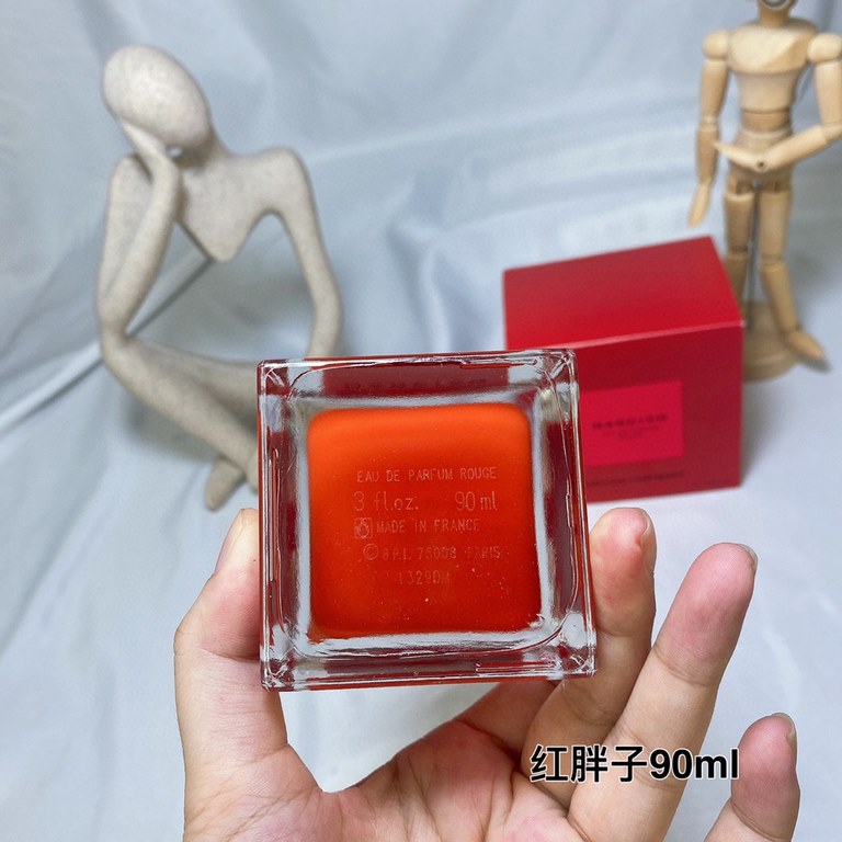 Original quality NARCISO RODRIGUEZ  Narciso Red Fatty Eponymous Red Rouge for Women EDP 90mlRed Bottle EDPFragrance Woody FloralTop notes Osmanthus  Orange Blossom  LemonMiddle Note MuskAmberBase note Vetiver  Vanilla  P