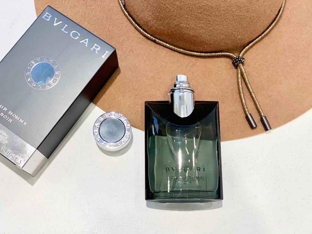 Original qualityBvlgari Darjeeling Tea Night Specter Boyfriend PerfumeBvlgari Darjeeling Tea Night Specter Boyfriend Fragrance, Scumbag Fragrance (so many names)A great perfume for boyfriends!   the smell of the devil  B