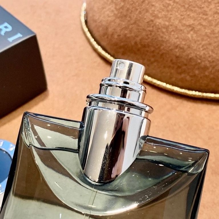 Original qualityBvlgari Darjeeling Tea Night Specter Boyfriend PerfumeBvlgari Darjeeling Tea Night Specter Boyfriend Fragrance, Scumbag Fragrance (so many names)A great perfume for boyfriends!   the smell of the devil  B