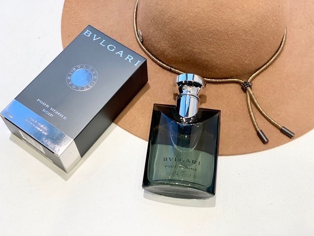 Original qualityBvlgari Darjeeling Tea Night Specter Boyfriend PerfumeBvlgari Darjeeling Tea Night Specter Boyfriend Fragrance, Scumbag Fragrance (so many names)A great perfume for boyfriends!   the smell of the devil  B