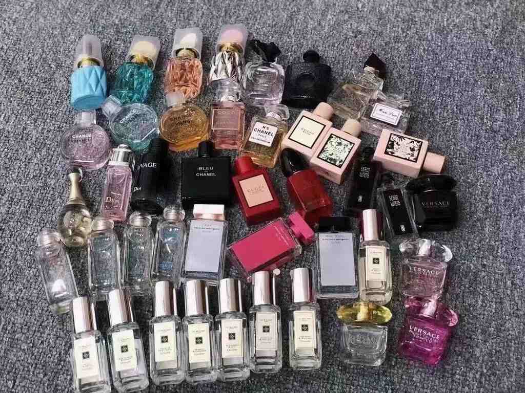 Q version of the big brand one to one perfume clearanceRandom 100 samples shipping Remote areas need to supplement the postage, part of the box crushed hair bare packages do not pick random hair glass heart please bypass