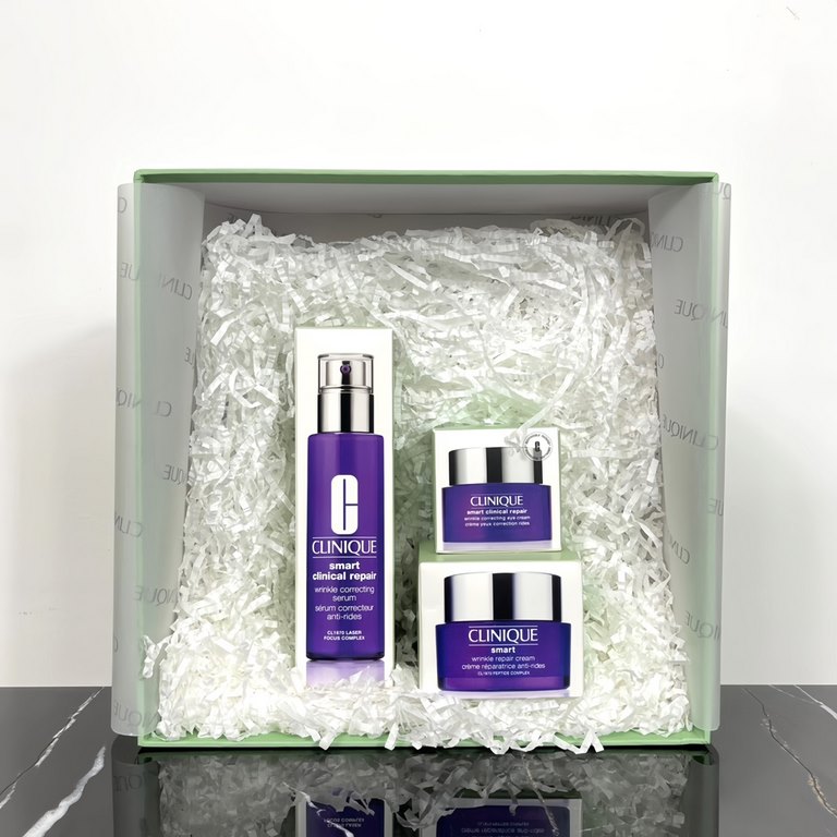 Original qualityClinique Violet Light Anti-Aging 3-Piece Set  With Gift Bag  Clinique Gift Box 3-Piece Set containsClinique Violet Light Eye Cream 15ml Clinique Violet Light Facial Cream 50ml Clinique Violet Light Essenc