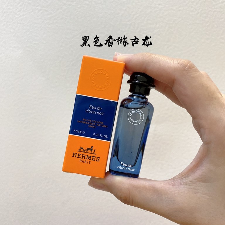 Original quality(Hermes Q Edition Cologne 7.5ml)   Flavors Pink Grapefruit, Black Citron Cologne, Scarlet Rhubarb, Golden Orange Blossom, Blue Narcissus, Snow White Gentian, Tangerine Green Cologne, Ambergris Citrus