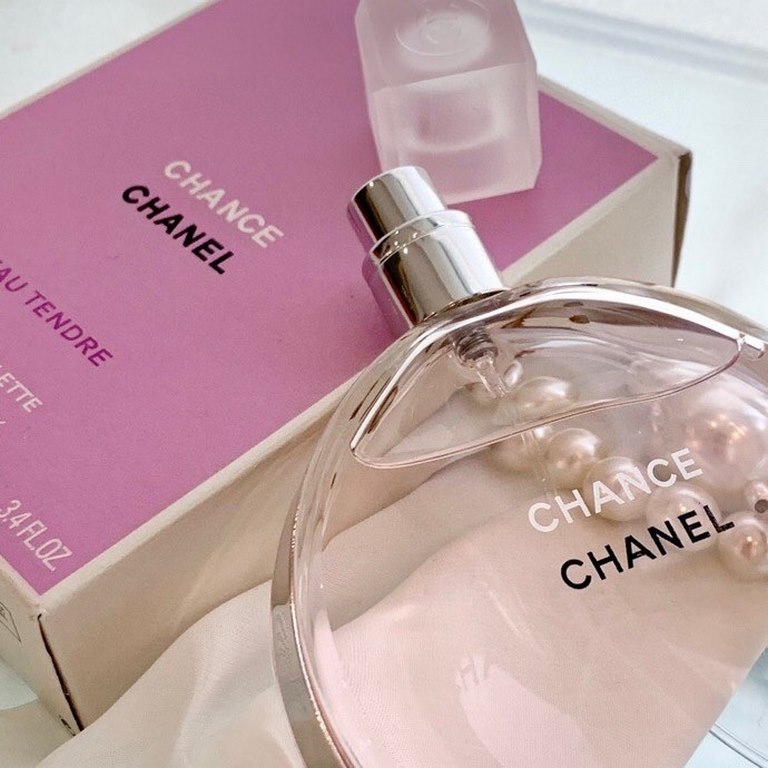 Original qualityA girl's first bottle of must-have perfume   Chanel Pink EncounterActually this is not my first bottle of perfume, my first bottle was Arden Green Tea that I bought in high school   but a lot of girl's fi