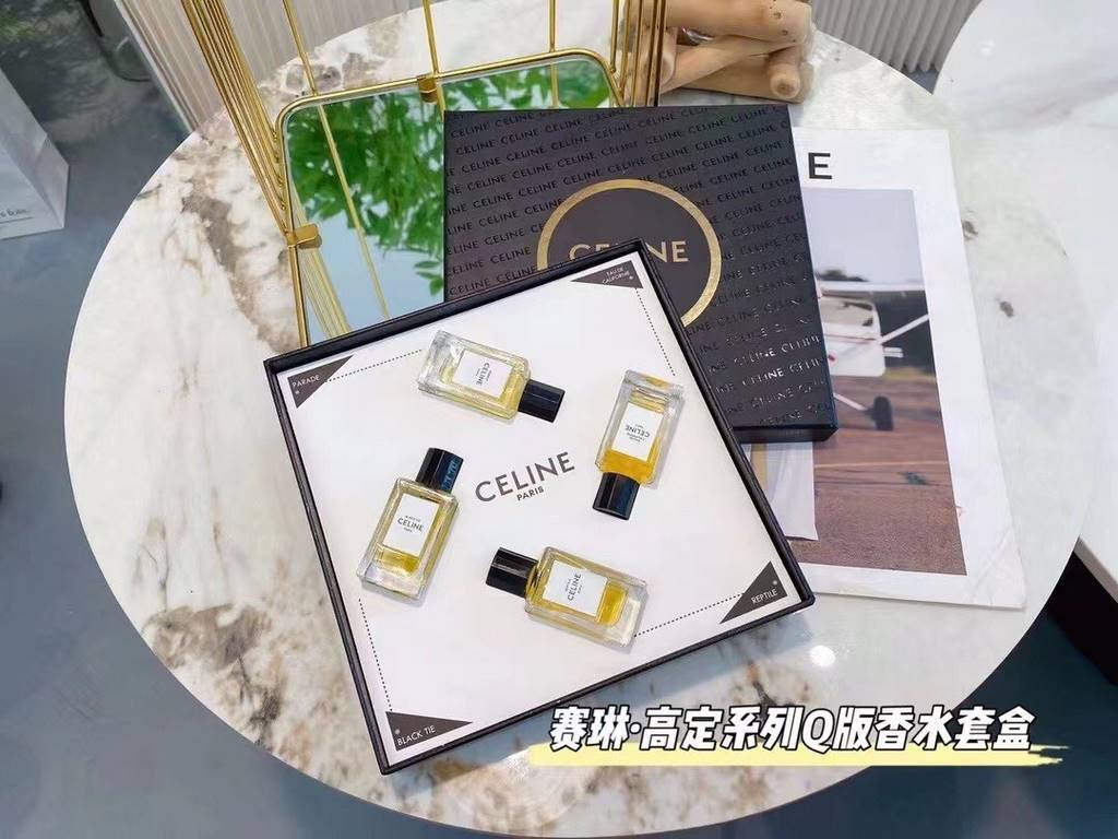 Original qualityceline celine perfume sample set of 4   celine q version of 10ml perfume set of four, the set contains uninhibited, dress, California, show off the